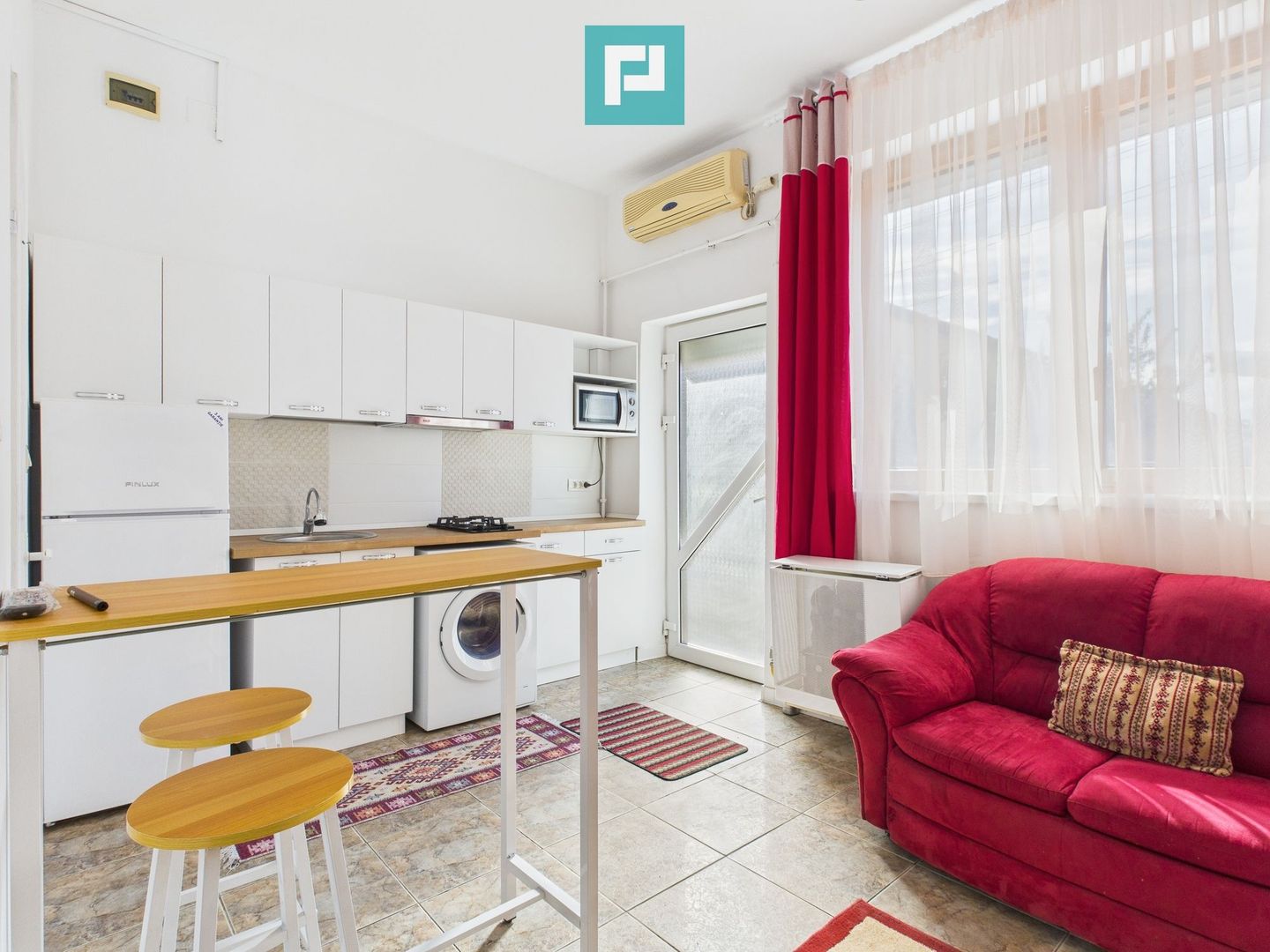 Apartament cochet și modern la casă în Grădiște - Poză 3