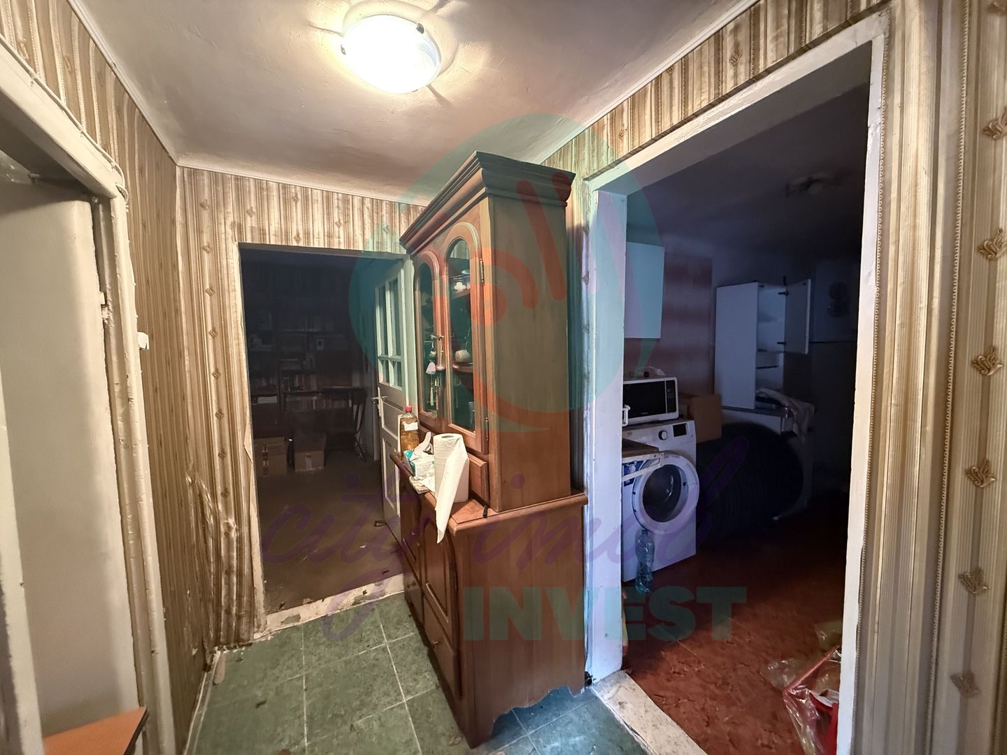 "Casa bunicii" pe un lot de teren de 307 mp - Poză 7