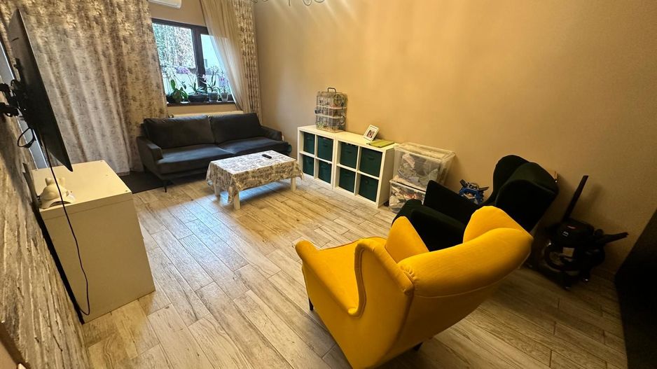 AP. 2 CAMERE MOBILAT - CURTE 53 MP, BLOC NOU, LOC PARCARE, COMISION 0% - Poză 1