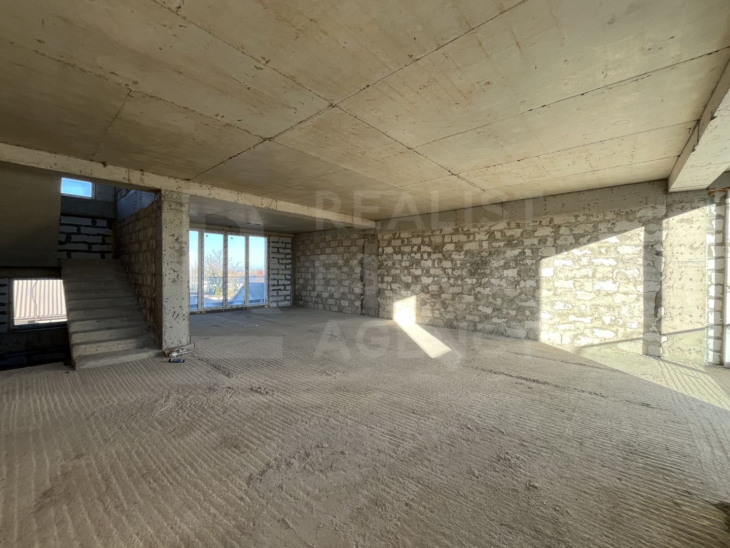 Vânzare, townhouse, 3 nivele, 6 camere, str. Salcîmilor, com. Stăuceni - Poză 6