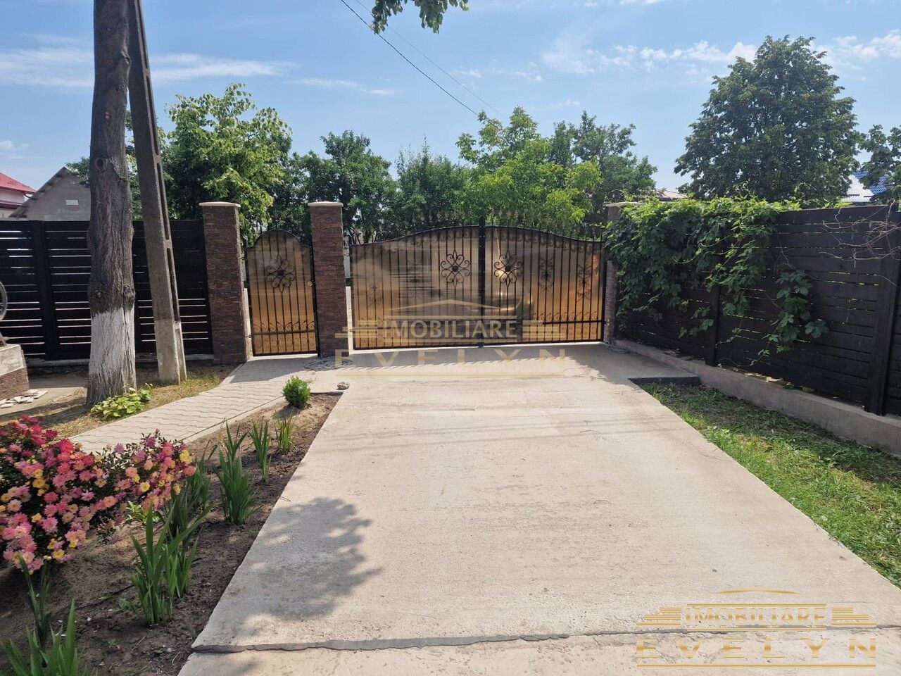 Proprietate deosebita, ocazie de investitie, la 20 km de Botosani - Poză 6