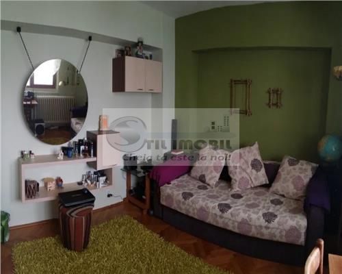 Apartament 2 camere decomandat Nicolina-Belvedere 124000 euro - Poză 1