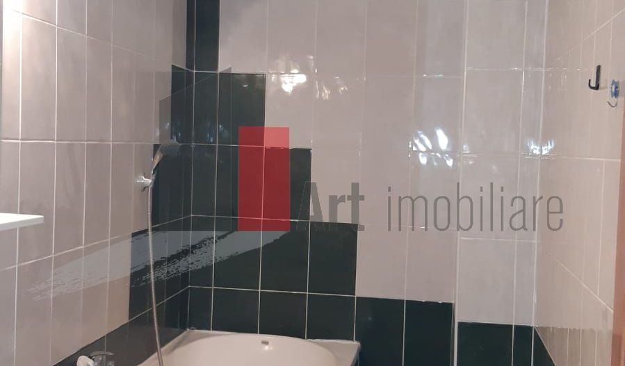 APARTAMENT 3 CAMERE DECOMANDATE SEBASTIAN - Poză 4