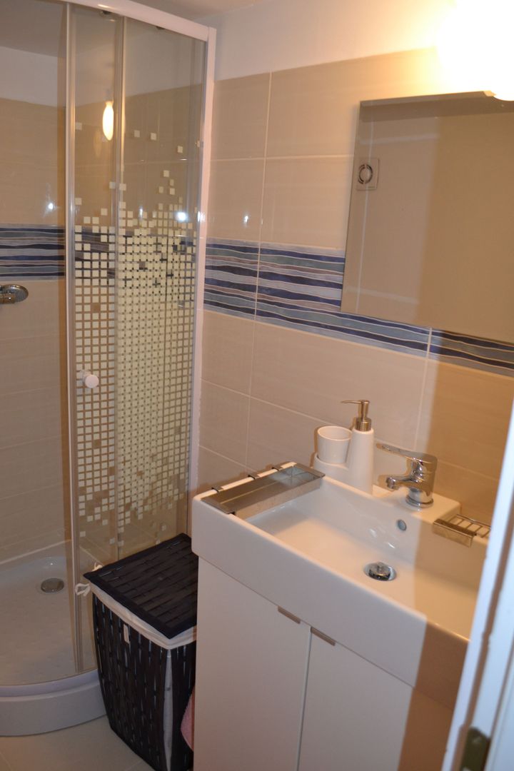 Studiou langa medicina cu scara interioara - Poză 21