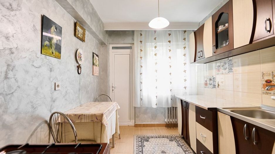 Apartament decomandat  4 camere -  etaj intermediar - Cartier Nord - Poză 5