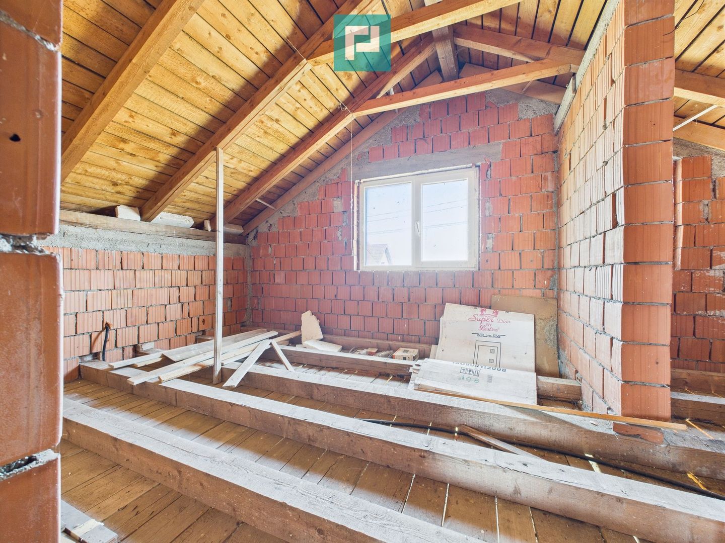 Casa la gri in Frumuseni - Poză 14