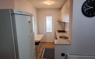 Apartament 3 camere, zona Astra, decomandat, mobilat - Poză 4
