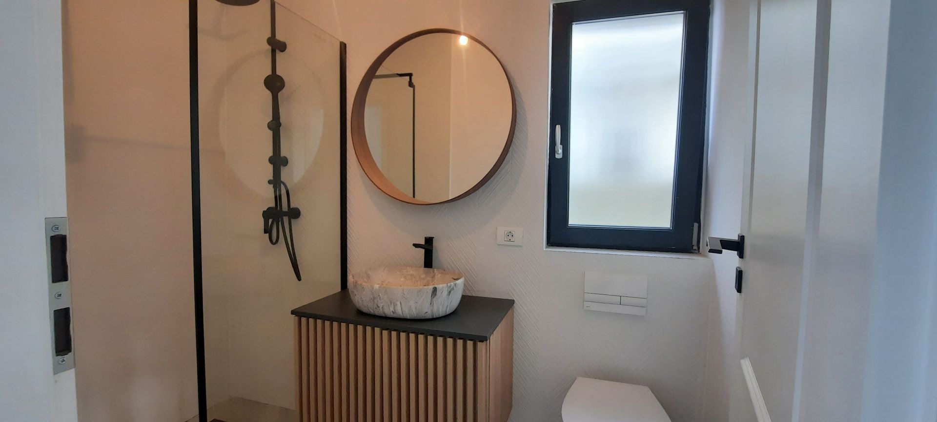 Duplex frumos cu arhitectura mediteraneana - Poză 8