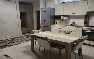 Apartament 2 camere, balcon, parcare , zona Floresti