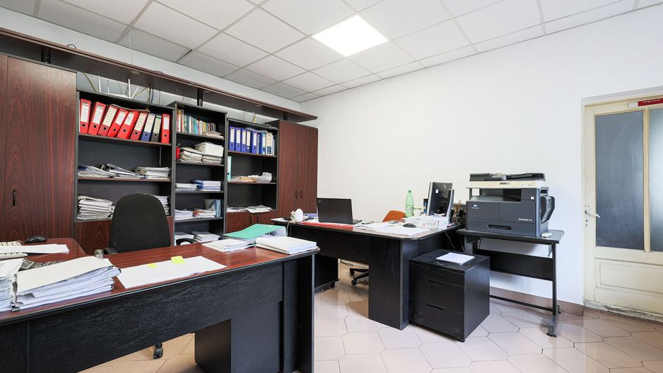 Spațiu ideal pentru birou sau cabinet – Str. Mărășești, Arad - Poză 3