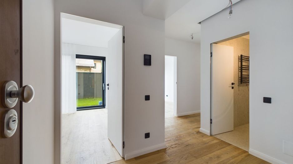 Apartament cu 3 camere si gradina proprie in Aviatiei - Poză 4