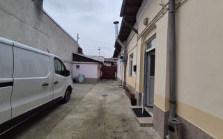 Spațiu Comercial de Vânzare în Domenii – 14 Camere, 351 mp Teren - Poză 6