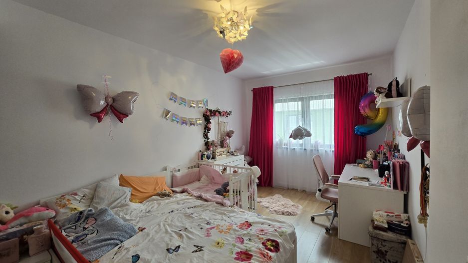 Apartament in casa insiruita, Dumbravita, 2 Dormitoare, Loc de parcare, Curte - Poză 5