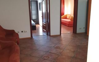 Apartament cu 3 camere în Gruia – liniște, verdeață și garaj! - Poză 5