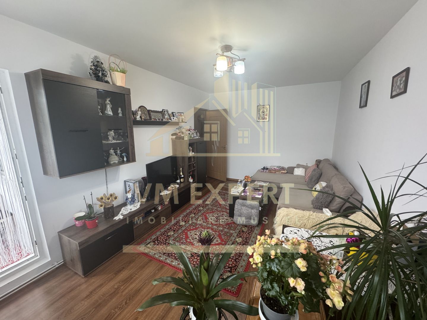 APARTAMENT 3 CAMERE ETAJ 4 VIȘOI CAMPULUNG - Poză 11