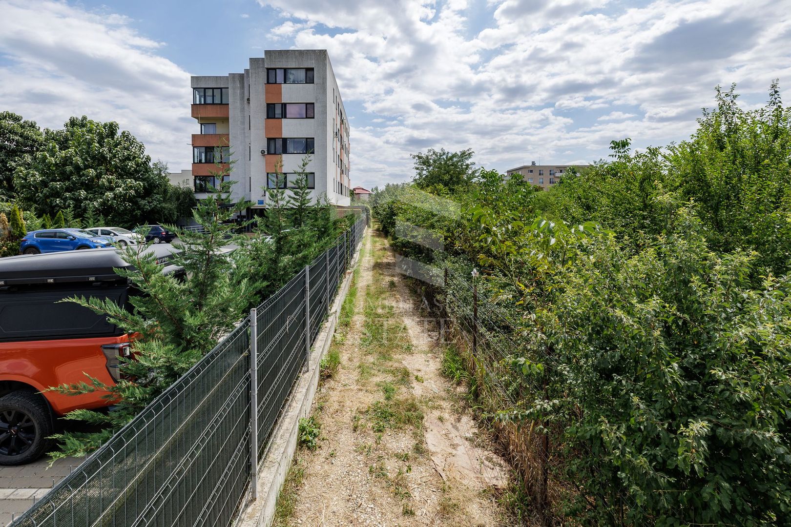 Teren intravilan 1.200 mp, doua loturi, Sector 6 - Poză 12