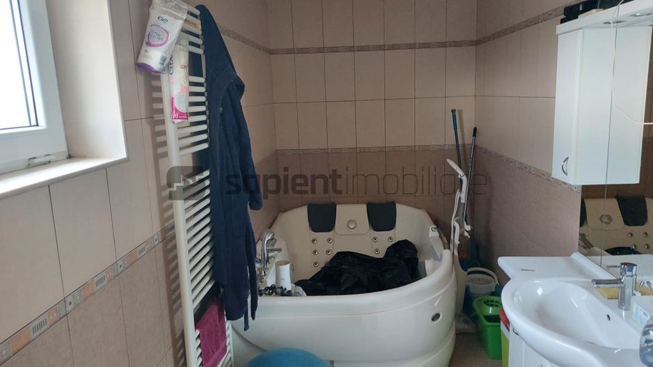 Sapient | Casa zona dealuri Oradea,strada Piatra Craiului - Poză 7