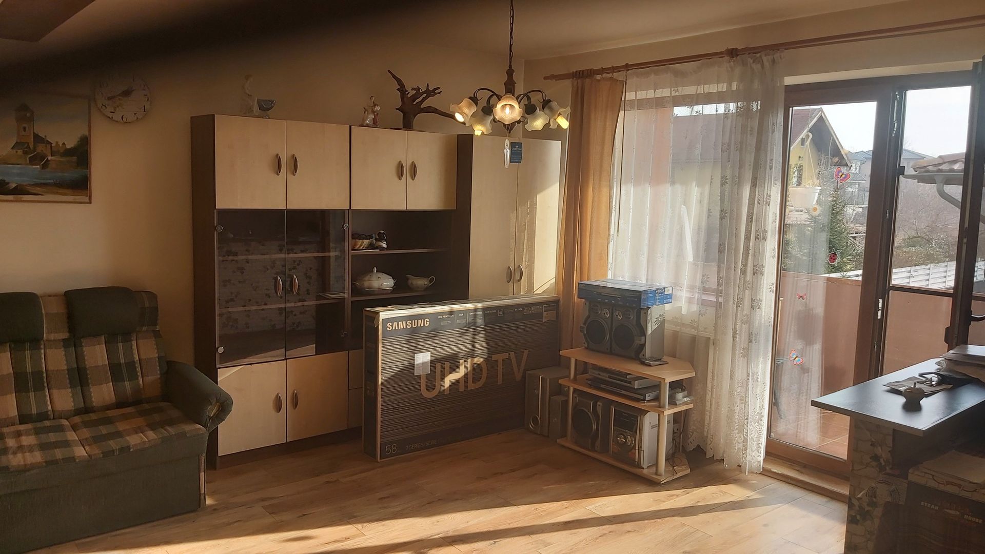 Apartament la casa/vila - Poză 1