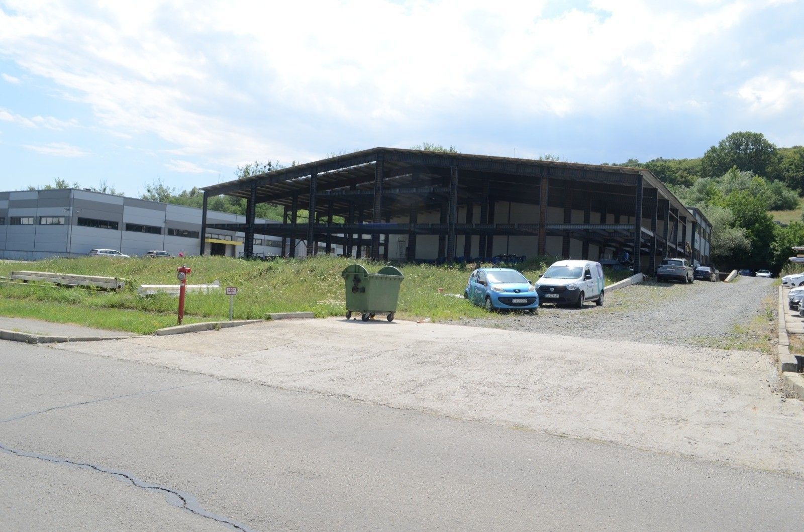 Hala in constructive de vanzare - Poză 2