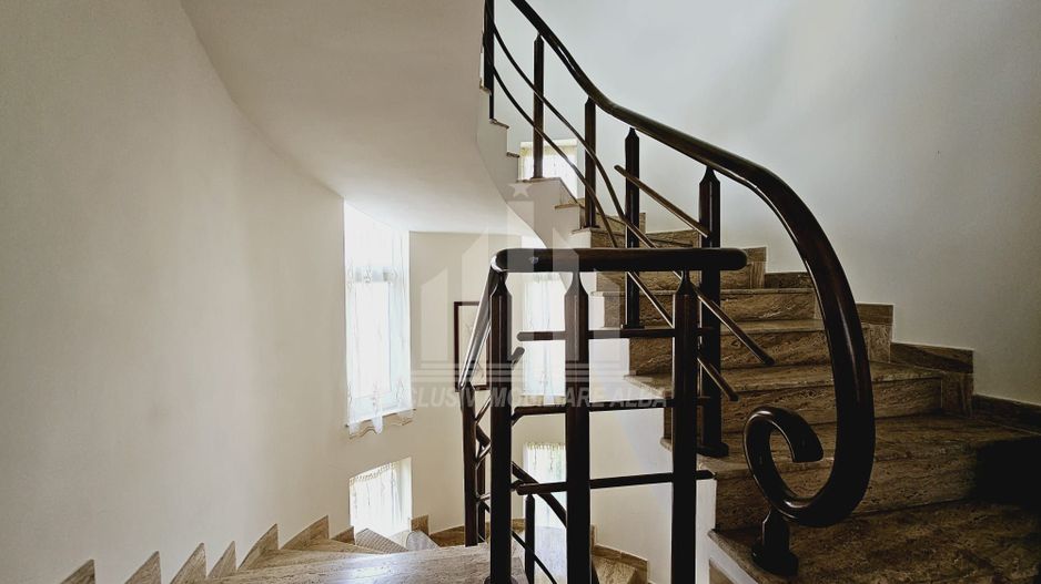 Casa individuala | Pensiune | 550 mp | 1100 mp teren | Cetate - Poză 19