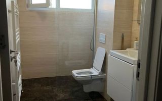 Apartament cu 2 camere, 55mp, Zona Central - Poză 8