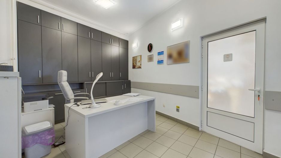 Spațiu comercial, hală și apartamente Aradul Nou - Poză 3