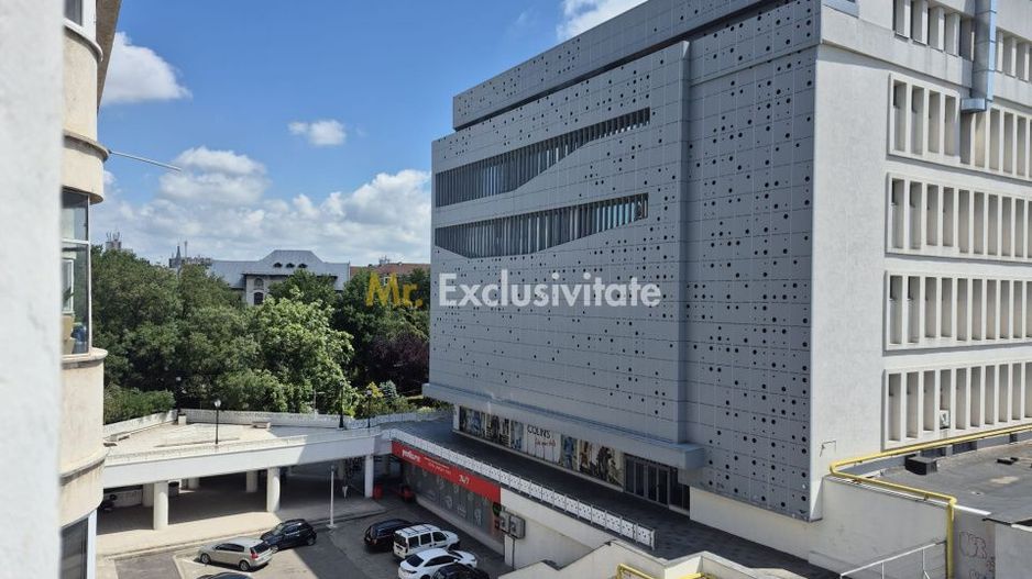 Apartament ultracentral, 3 camere, cu priveliste impresionanta, langa Mercur - Poză 11
