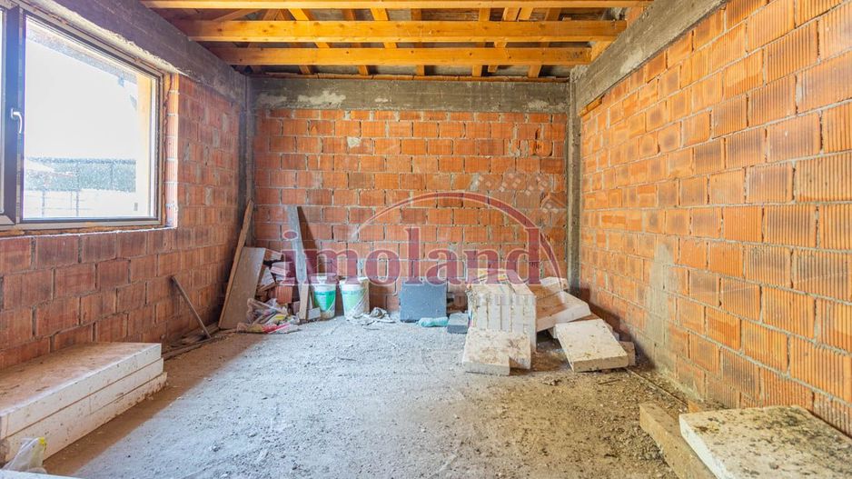 Vanzare - vila noua+spatiu birou/comercial - Crangasi-Constructorilor - Poză 9