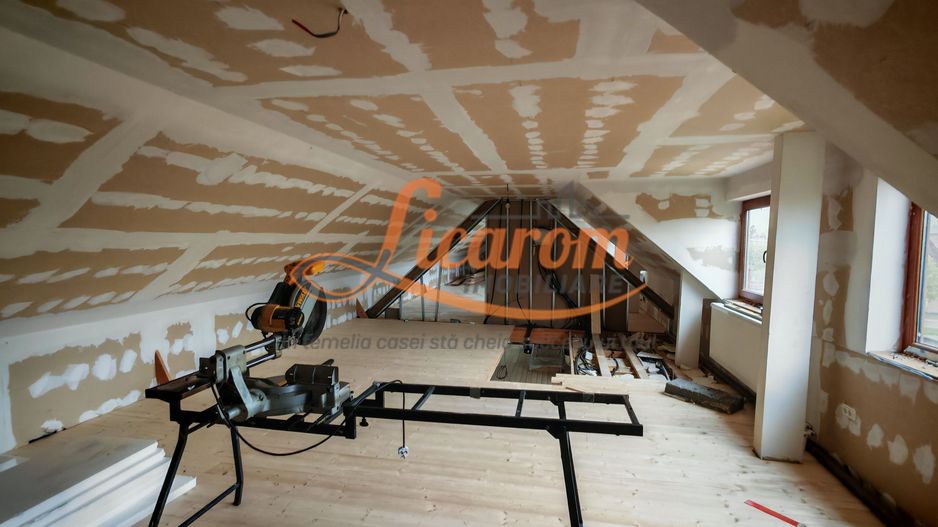 CASA SASEASCA comuna VULCAN,zona foarte buna,teren 3000 mp - Poză 26