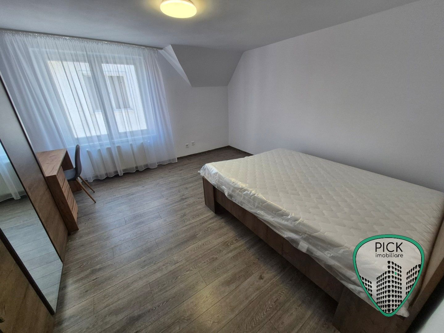 P 4244 - Apartamente de închiriat Zona 7 Noiembrie - Poză 8