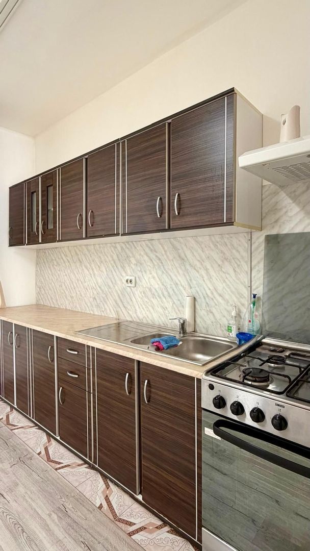 Spatiu comercial la curte 50 mp utili parter openspace zona Strand - Poză 9