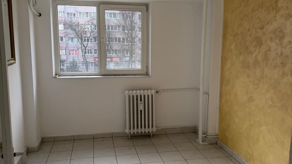 De închiriat: apartament 3 camere - nemobilat - ideal birou - Gorjului - Poză 7