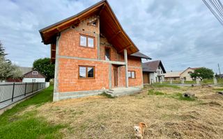 CASA LA ROSU DIN CARAMIDA + GARAJ I 12,5 ARI I VICOV DE SUS I - Poză 4