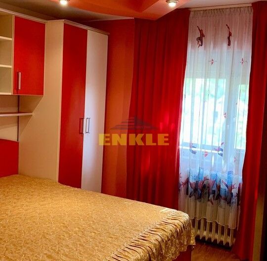 De inchiriat apartament cu 4 camere, Zona Imparat Traian. 400€ - Poză 3