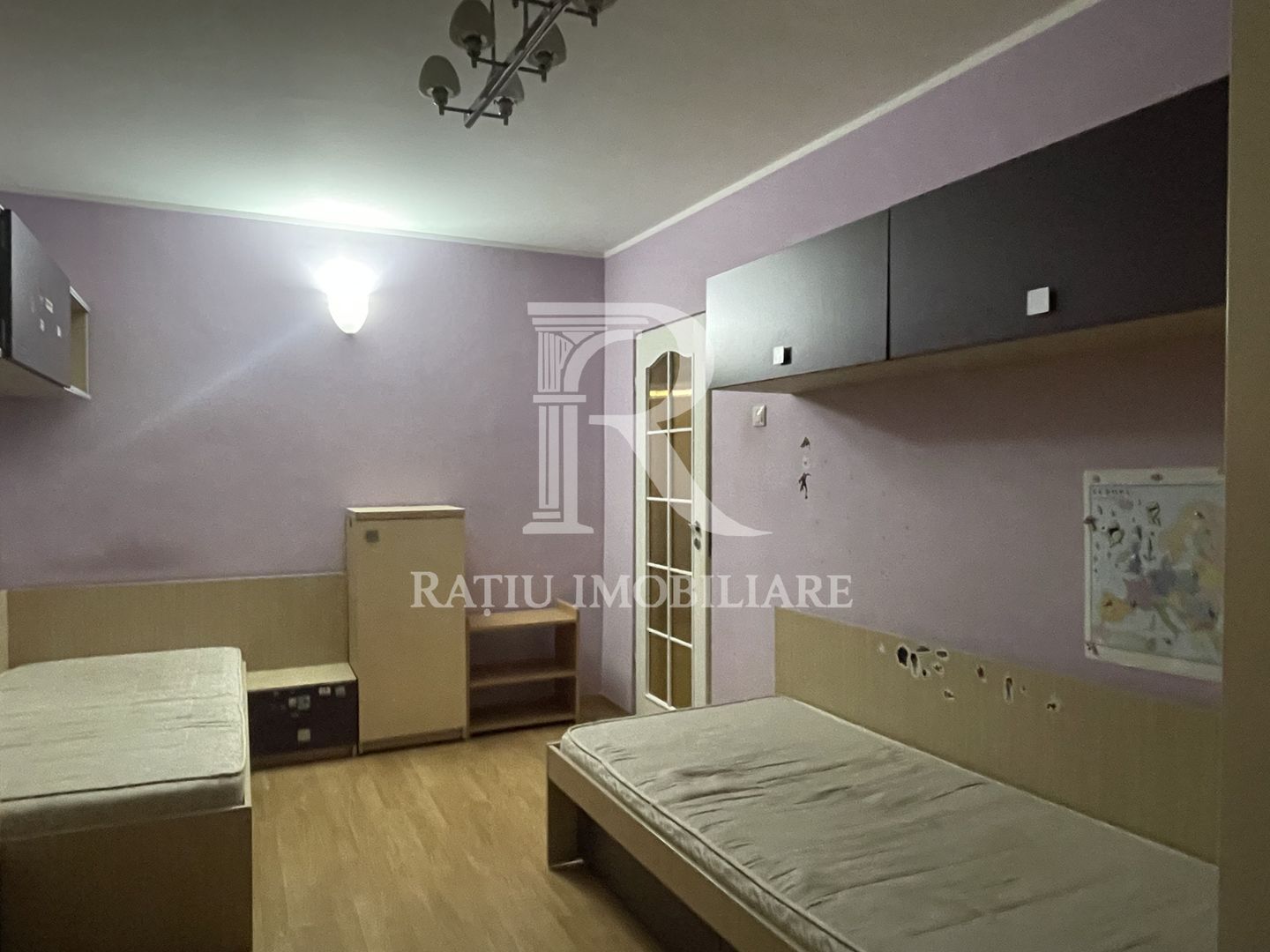Apartament cu 3 camere | Zona Rogerius | Oradea - Poză 9