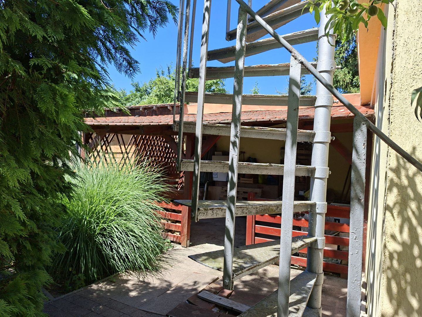 BRASADAS vinde casa P+M 6 cam 227mp teren 11 ari in 14 Mai. - Poză 5