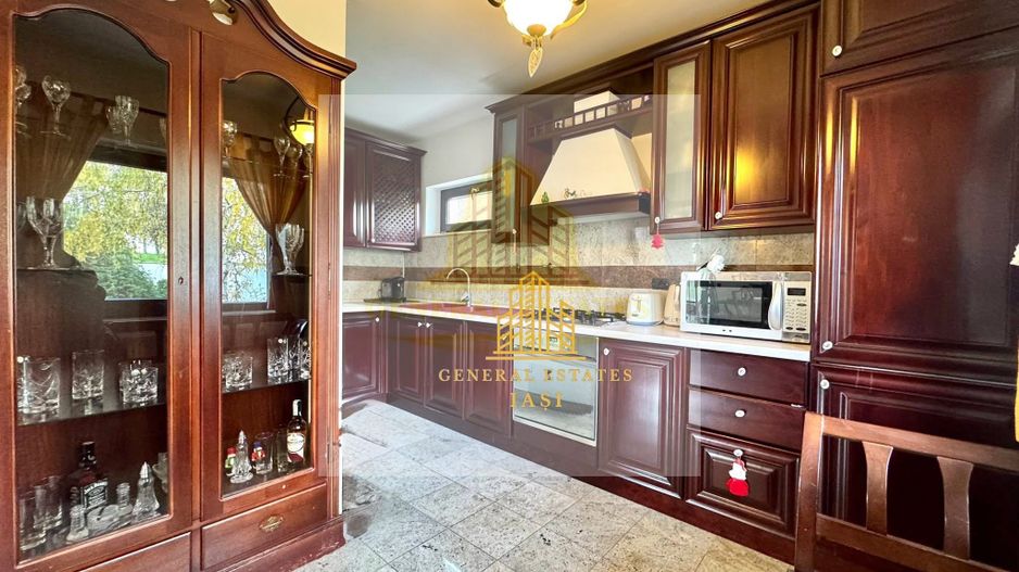 Vânzare Casă în Bucium cu Priveliște Panoramică - Poză 9