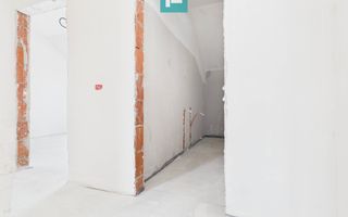 Duplex spațios 102 mp utili, teren 350mp in Covaci - Poză 18