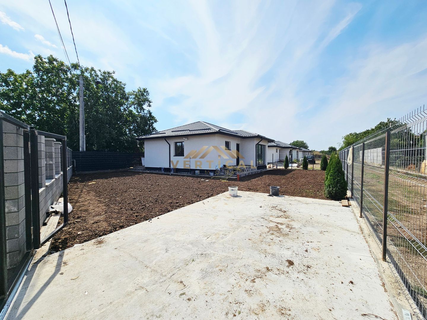 Casă individuală de vânzare – Confort, eficiență și curte proprie - Poză 5