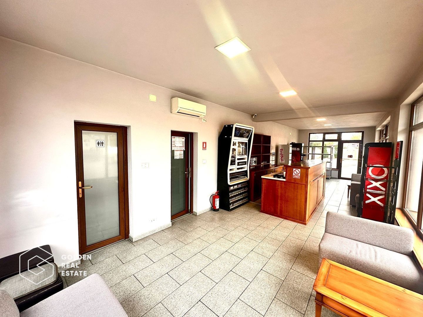 Spatiu comercial, 3 camere,locatie excelenta, 5 locuri parcare,str Andrei Saguna - Poză 1