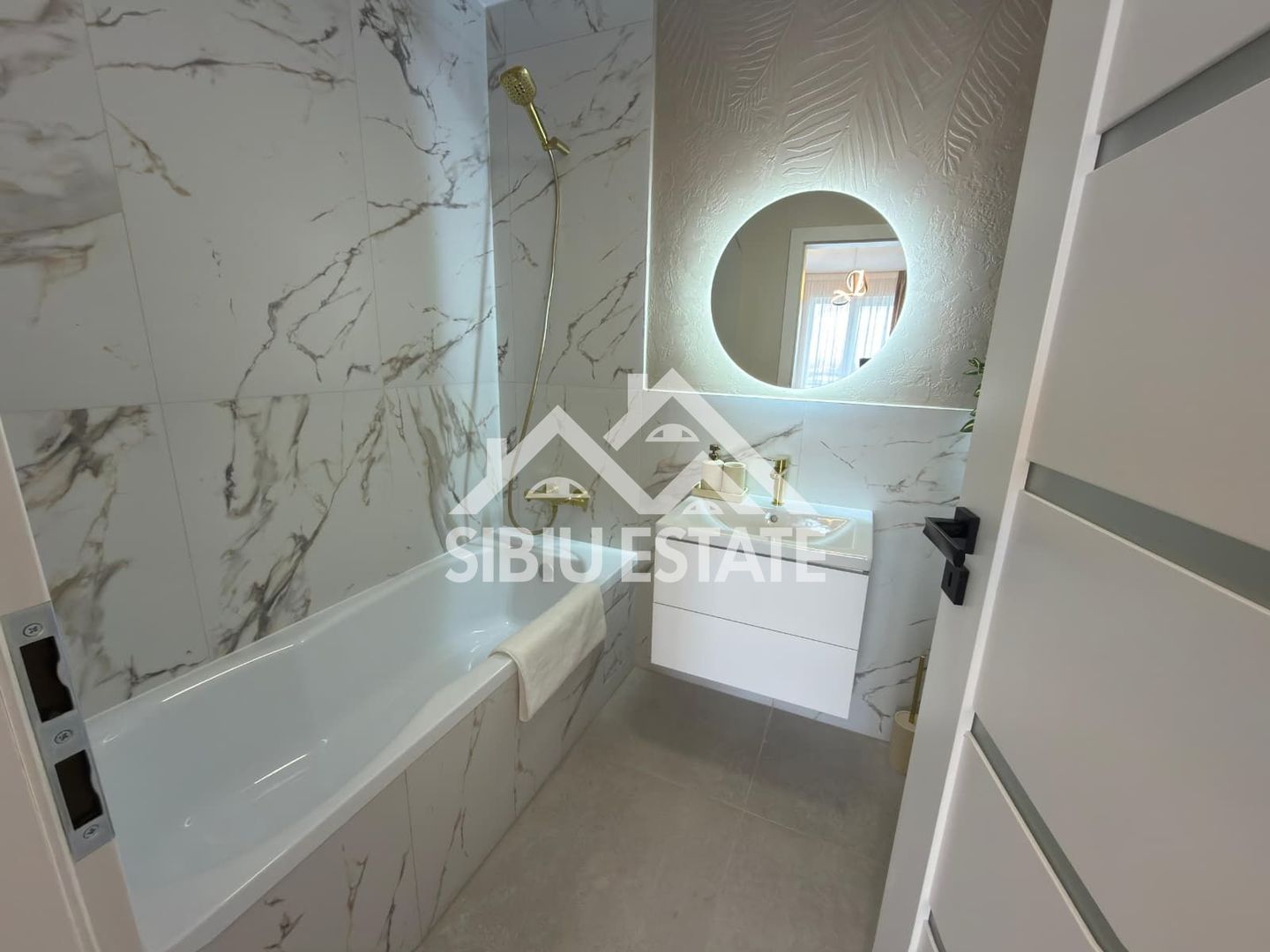 Apartament 3 Camere Finisat , Balcon, Parcare Inclusă,Doamna Stanca - Poză 5