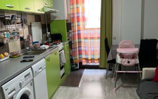 Apartament etaj 3/dormitor/bucatarie/baie/balcon - Poză 2