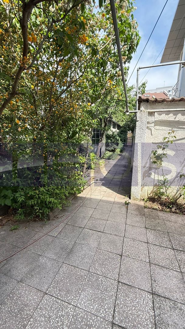 VILA DE VÂNZARE | 6 CAMERE CURTE PROPRIE 200 MP | ZONA CENTRALĂ - Poză 4