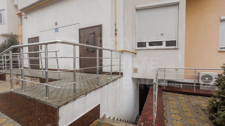 Vînzare debara 27 mp , strada Nicolae Testimițeanu, Botanica - Poză 3