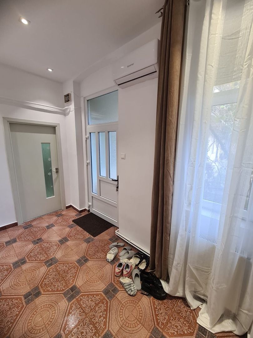 Apartament 3 camere - zona Sinaia - Poză 7