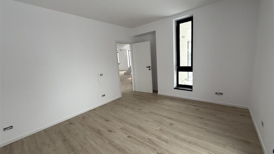 De vanzare Vila Str. Daliei - Petresti Corbeanca Ilfov - Poză 8