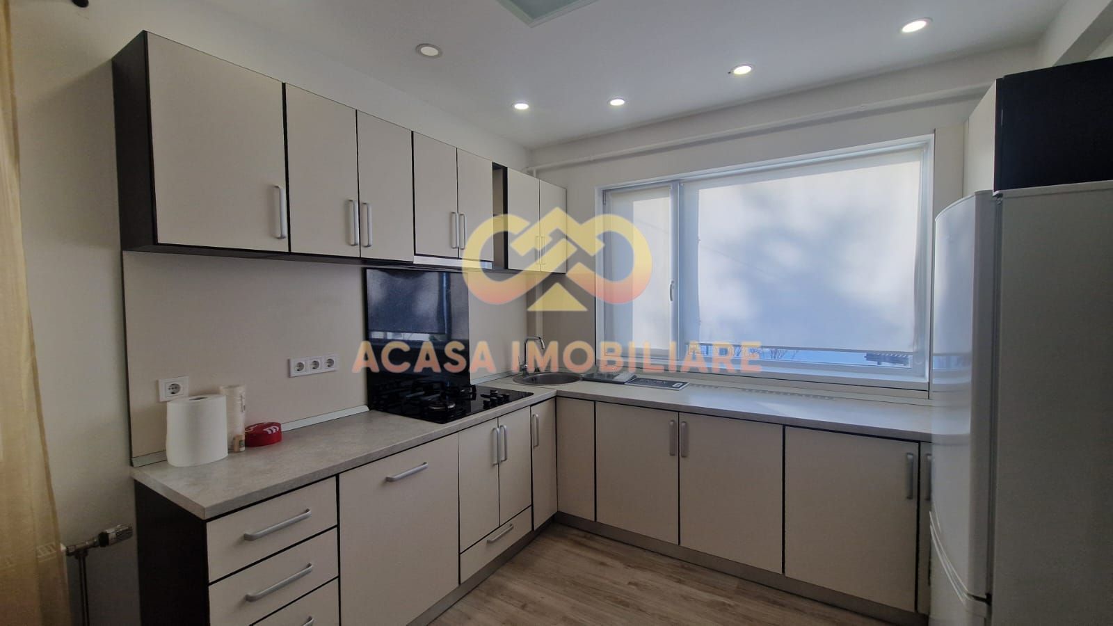 LETCANI CLADIRE DE LOCUIT  APARTAMENT 4 CAMERE si HALA - Poză 6