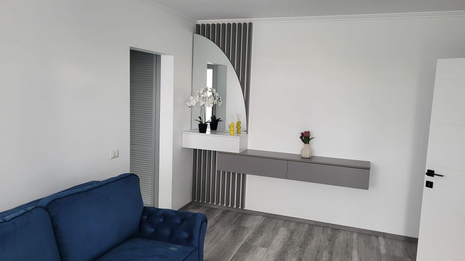 De inchiriat apartament cu 2 camere la Papadie, etaj 3, renovat, 550 E - Poză 2