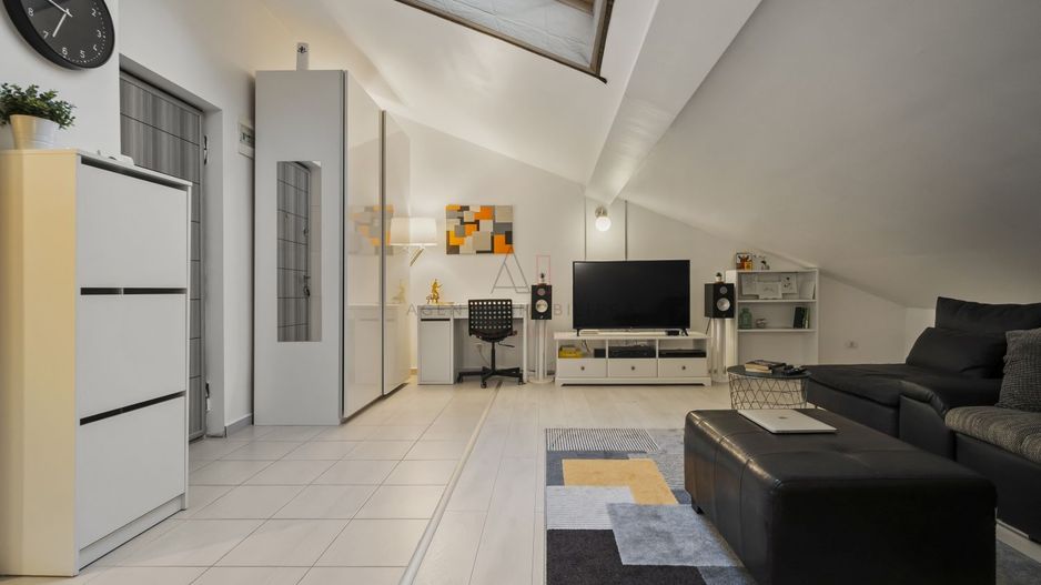 0 COMISION | Bloc Nou | 2 min Parc Sebastian - Poză 2