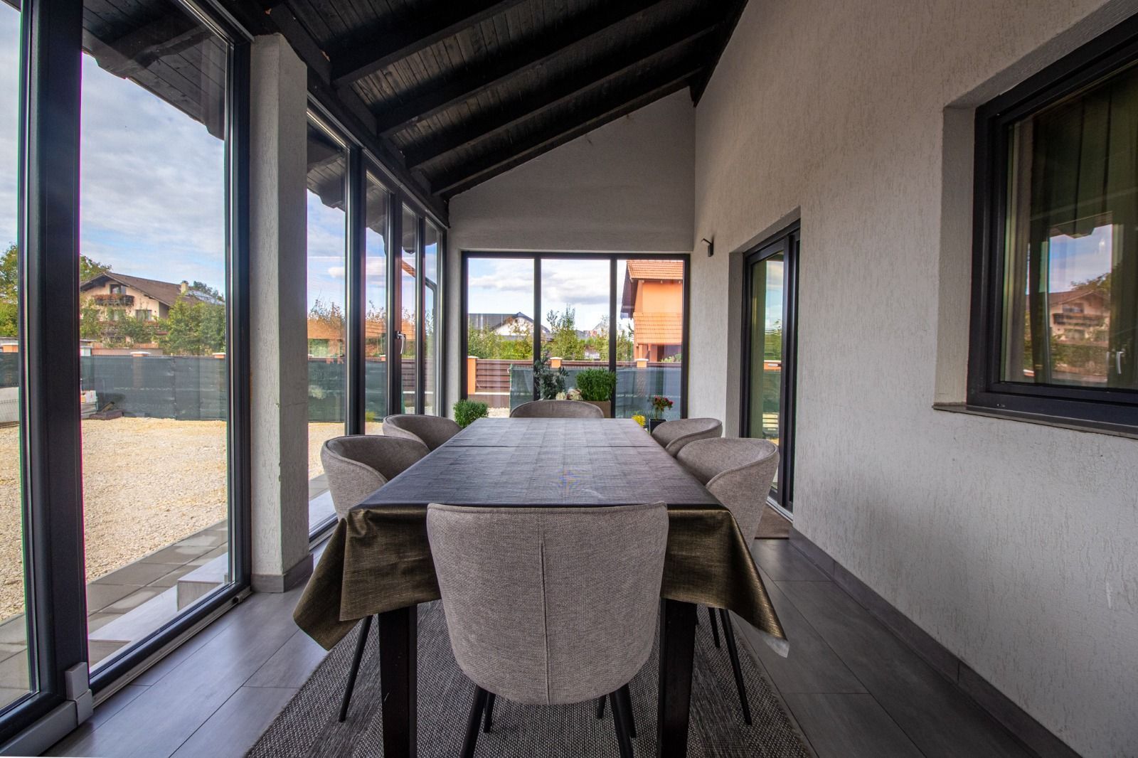 Propunem spre vanzare Casa individuală 4 camere LUX  Stupini - Poză 9